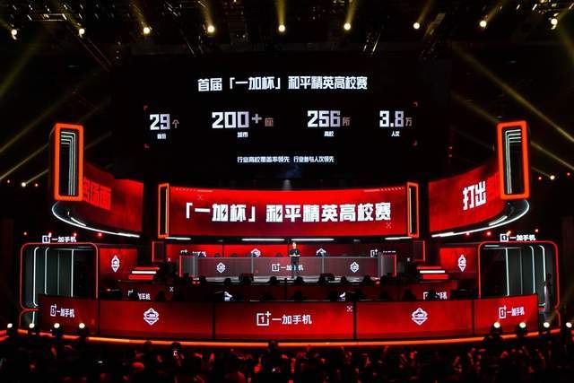 跟队记者：莱奥高度认可博尼费斯加盟；米兰不想卖福法纳